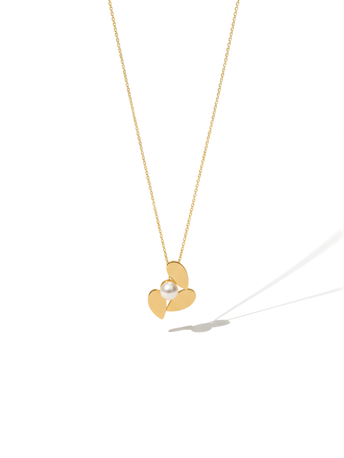 Colier Petale de Aur cu perlă naturală, aur 14K, design elegant cu pandantiv în formă de petale