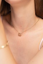 Pandantiv Rotund din aur 14K cu zirconiu, la baza gâtului